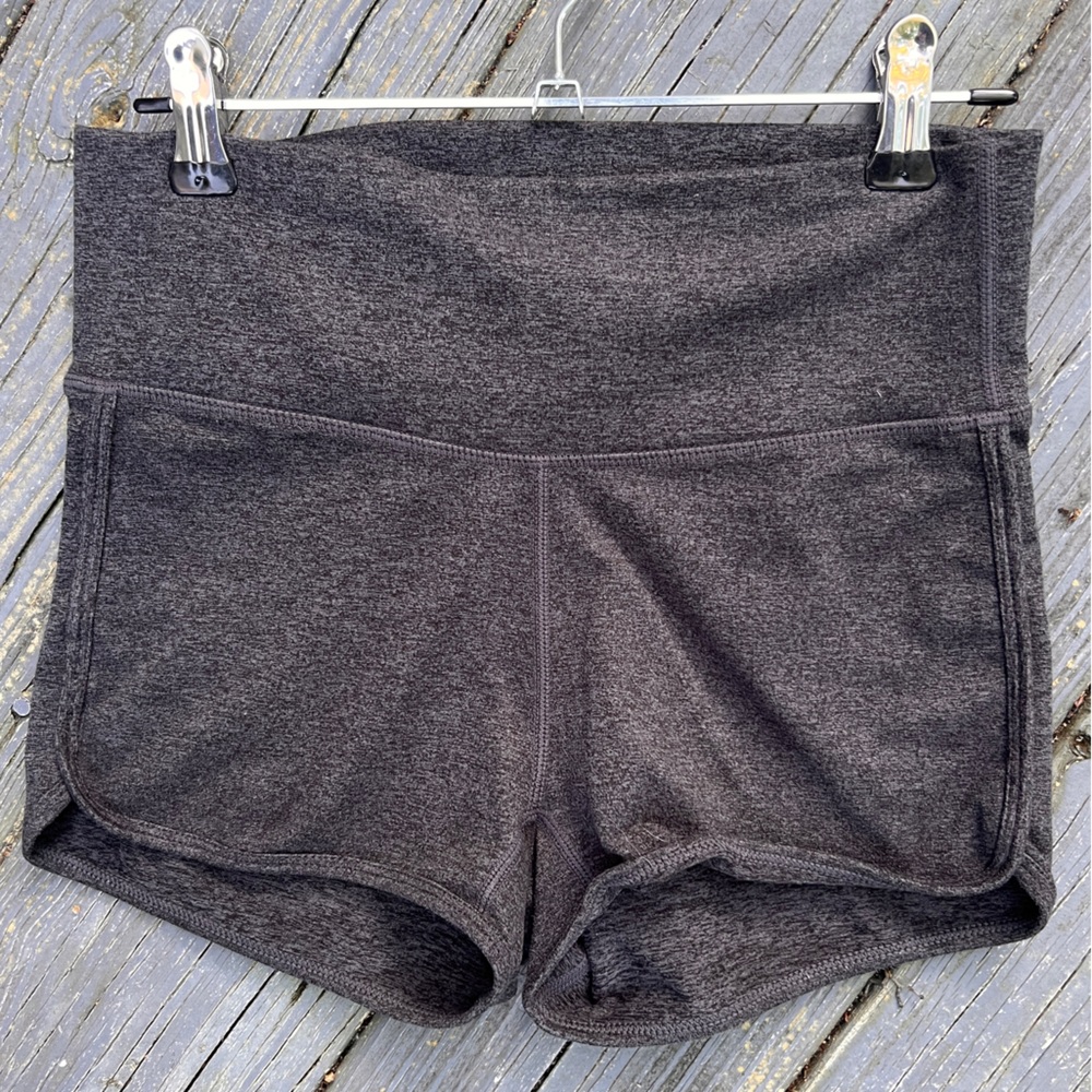 Vuori Women's Black Athletic Shorts Size X Small Compression